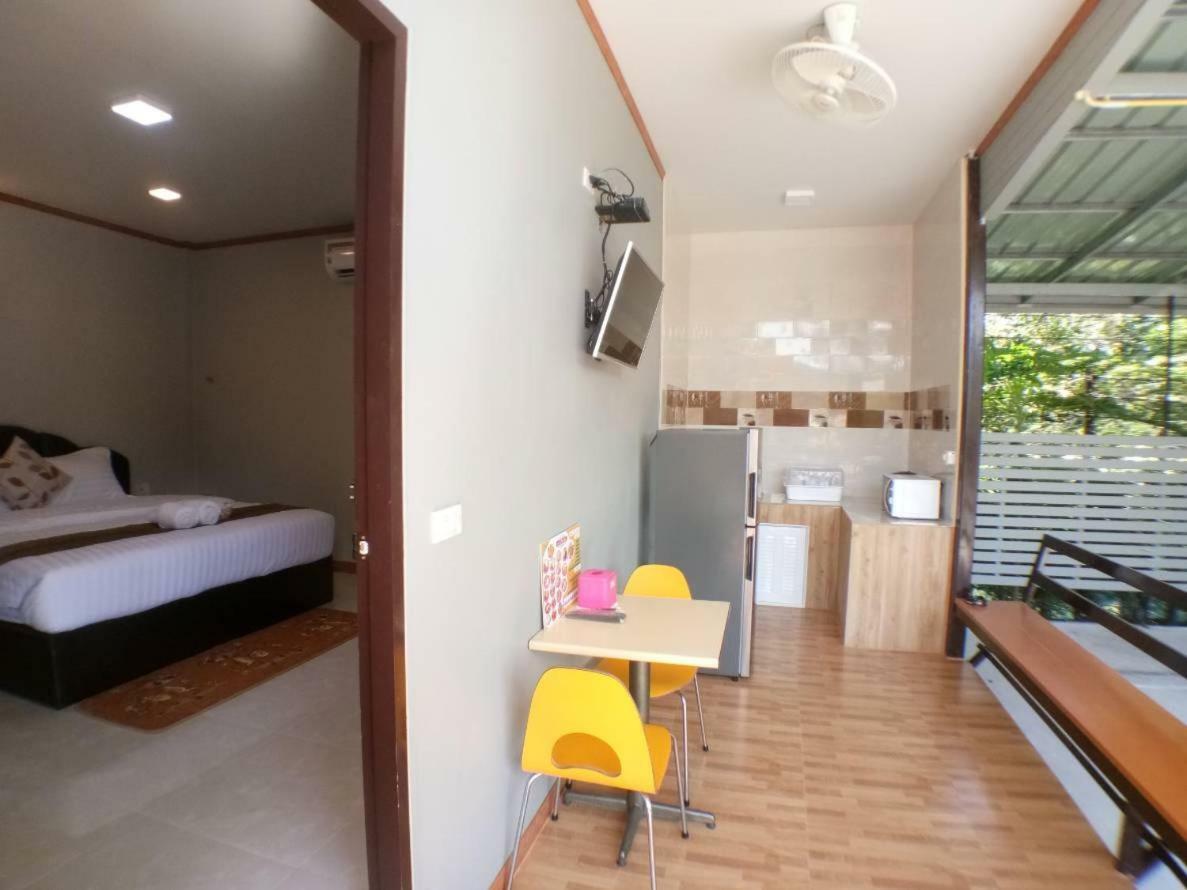 Hi Tech Resort 卡宾布里 外观 照片