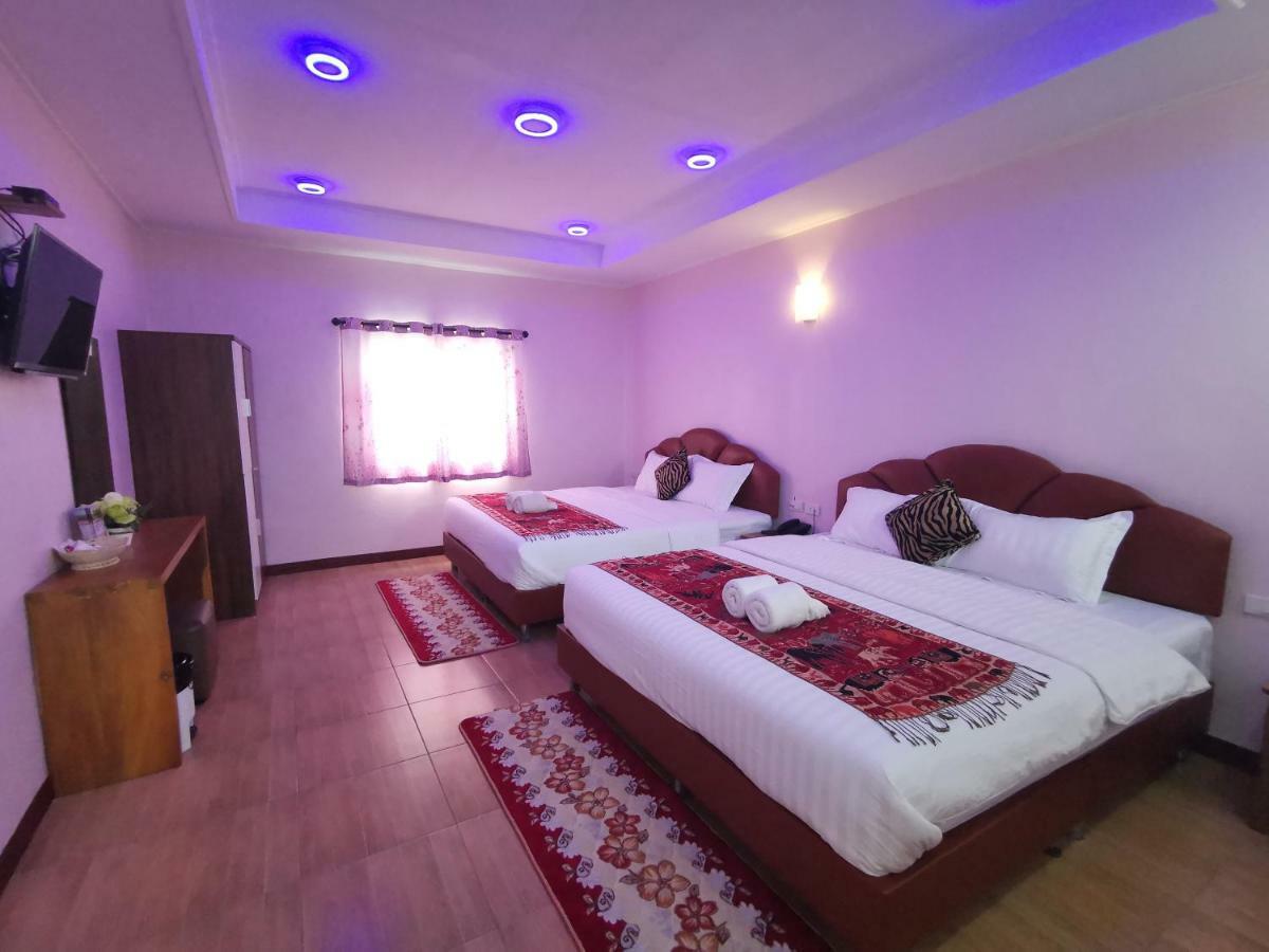 Hi Tech Resort 卡宾布里 外观 照片